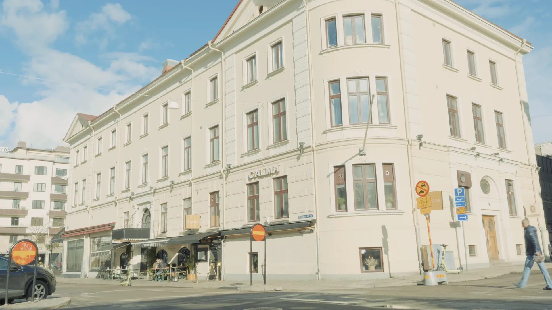 Hörnhuset vid Avenyn där Calma ligger